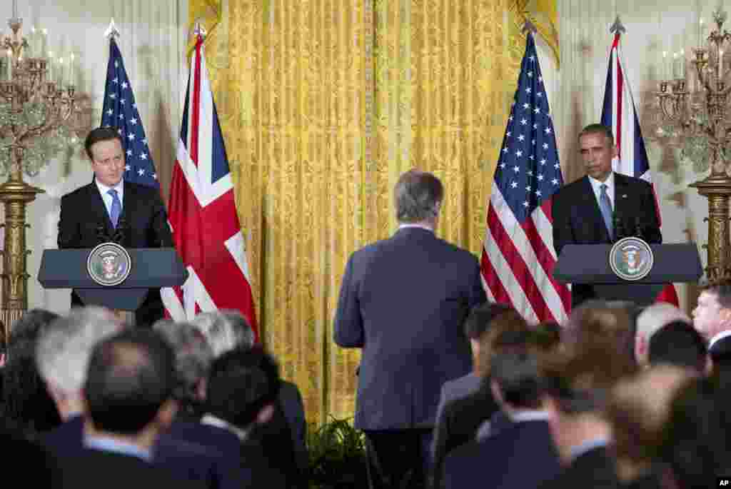 President Barack Obama and British Prime Minister David Cameron hold a joint news conference agreeing on a joint effort to fight domestic terrorism after last week's deadly attacks in France, in the East Room of the White House in Washington, Jan. 16, 2015.