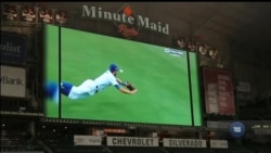 У США завершується чемпіонат з бейсболу. Цього року до фіналу особлива увага - через Г'юстонську команду. Відео