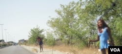 Unlike the Central European sex workers, the Nigerians will wave down cars. (J. Dettmer/VOA)