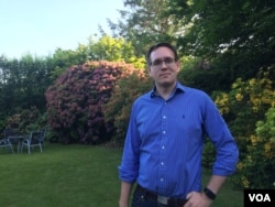 Richard Pears, owner of a software solutions provider in southwest England’s Cornwall region, says his company operates in Britain and in Germany but fears that could change in the absence of a common market. (L. Ramirez/VOA)
