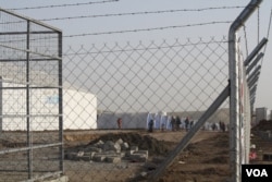Officials expect that a million people could be displaced by the battle for Mosul by the war's end. In October, new camps were empty but now those and others are being filled nearly as fast as they are built, Hassan Shams, Kurdish Iraq, Jan. 10, 2017. (H. Murdock/VOA)
