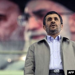 احمدی نژاد با حمایت مستقیم آیت الله خامنه ای و بیت او به ریاست جمهوری رسید.