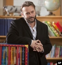 Tim McGraw in scene from COUNTRY STRONG