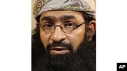 যুক্তরাষ্ট্রের পররাষ্ট্র দফতরের রিওয়ার্ডস ফর জাস্টিস প্রদত্ত ছবিতে খালিদ আল-বাতারফিকে দেখা যাচ্ছে।