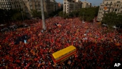 Pro-Independence demonstrators pack the Avenida Diagonal during the Catalan National Day in Barcelona, Spain, Sept. 11, 2018. 