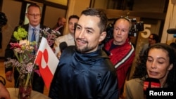 གྷེ་རཱིན་ལན་ཌིའི་སྲིད་བློན་མཱི་ཆི་ཨི་གྷེ།