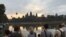 Group of international tourists were waiting for taking photos of sunrise at the dawn at Angkor Wat temple on Sunday, January 10, 2016. (Hul Reaksmey/VOA Khmer)