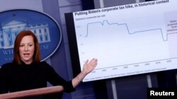 ARHIVA - Sekretarica za štampu Bijele kuće Jen Psaki govori o poreskim stopama na dnevnom brifingu za novinare 1. aprila 2021. (Foto: Reuters)