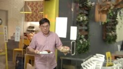 David Wong opened his bakery eight years ago, after leaving his father’s property development company. (Dave Grunebaum/VOA)