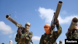 Ikkinchi jahon urushida muhim burilish yasagan jangga 75 yil to&#39;ldi. Xotira tadbirida Fransiya havo qo&#39;shinlari namoyishi. Normandiya.&nbsp;