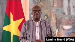 Le président Roch Kaboré s’adressant à la nation, Ouagadougou, le 7 novembre 2019. (VOA/Lamine Traoré)