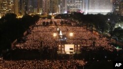 Hong Kong Tiananmen Vigil Attracts Tens of Thousands