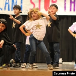 Виступ Софії в школі