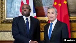 2025年2月13日，英國外相林德偉（David Lammy）與中國外長王毅在倫敦舉行會談。
