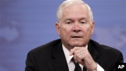 Gates in Beijing to Discuss US Concerns About China&#39;s Military