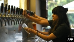 วาร์ชา บัต นักทำเบียร์ในบังกาลอร์