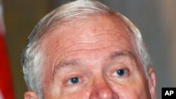 US Defense Secretary Robert Gates at a news conference in New Delhi, 20 Jan 2010