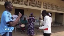 Bamakɔ dɔgɔtɔrɔsoba dɔ bɛ baara kɛ ni ɲɛnajɛ ye walasa ka hakilibana bɛ mɔgɔ minnu na, olu dɛmɛ