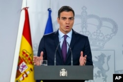 Spain's Prime Minister Pedro Sanchez delivers a statement at the Moncloa Palace in Madrid, Spain, Feb. 4, 2019.