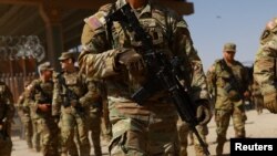 Граничната патрола на САД уапсила околу 8.500 мигранти на границата во февруари како што се приближува крајот на месецот, изјави портпаролката на ДХС, Триша Меклафлин. 