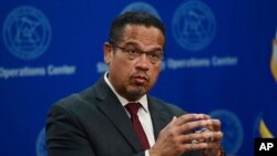 Le procureur général du Minnesota, Keith Ellison, lors d'une conférence de presse à St Paul (Minnesota) sur l'enquête relative à la mort de George Floyd. (Photo: AP)