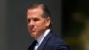 Hunter Biden, hijo del presidente estadounidense Joe Biden, abandona un tribunal tras una comparecencia, el 26 de julio de 2023, en Wilmington, Delaware.