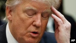 فرمان های اجرایی دونالد ترمپ، درد سر ساز شده است. 