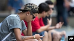 Platform media sosial dinilai ikut bertanggung jawab atas meningkatnya masalah kesehatan mental di kalangan kaum muda (foto: ilustrasi). 