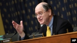 Конгресмен-демократ Бред Шерман на слуханнях Комітету Палати представників із закордонних справ.