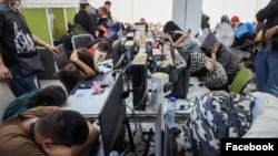 Các lao động nhiều nước bị bắt làm việc trong các trung tâm lừa đảo qua mạng ở Myanmar