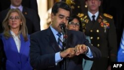 La muerte del capitán de corbeta venezolano, Rafael Acosta Arévalo, mientras estaba bajo custodia de fuerzas al servicio del gobierno en disputa de Nicolás Maduro, ha generado un repudio general dentro y fuera de Venezuela.