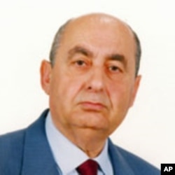 Sadok Belaid believes that all hold-over ministers from the previous government should resign