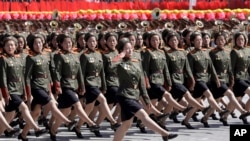 ទាហាន​កូរ៉េ​ខាង​ជើង​ដើរ​ក្បួន​នៅ​ក្នុង​ការ​ដង្ហែ​ក្បួន​មួយ​ក្នុង​ខួប​លើក​ទី៧០​នៃ​ការ​បង្កើត​ប្រទេស​កូរ៉េ​ខាង​ជើង នៅ​ក្នុង​ក្រុង​ព្យុងយ៉ាង ប្រទេស​កូរ៉េ​ខាង​ជើង កាលពី​ថ្ងៃទី៩ ខែកញ្ញា ឆ្នាំ២០១៨។