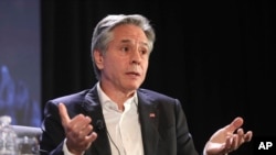 Menteri Luar Negeri AS Antony Blinken berbicara di Forum Sedona McCain Institute di Sedona, Arizona, Jumat, 3 Mei 2024. (AP/Jake Bacon)