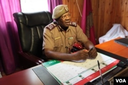 Acting Chief Commissioner of Prisons Little Dinizulu Mtengano, who founded the band in 2008, thinks amnesty for the band members would be the best reward. (L. Masina/VOA)