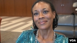 Robin Laverne Wilson, a Green Party candidate for the U.S. Senate from New York, says Democrats and Republican have both failed the country, Aug. 5, 2016. (G. Flakus/VOA)