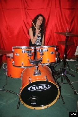 Courtney Gibson, 24, drummer for Mizera heavy metal band. (Photo: Darren Taylor / VOA)