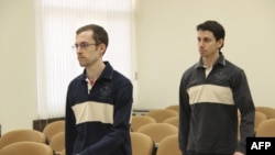 Giới hữu trách Iran đã bắt giữ hai ông Fattal và Bauer và một người thứ ba là Sarah Shourd năm 2009 với cáo buộc là những người Mỹ này đã vượt biên giới vào Iran trái phép.