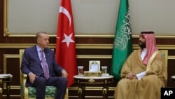 دیدار رییس‌جمهور ترکیه و ولیعهد عربستان سعودی