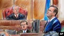 This courtroom sketch depicts Rick Gates on the witness stand as he is cross examined by defense lawyer Kevin Downing during the trial of former Donald Trump campaign chairman Paul Manafort , Aug. 7, 2018.