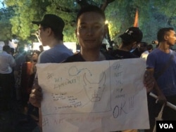 Students from the northeastern part of India where beef is commonly consumed were among those who joined the protests in New Delhi, June 28, 2017. (A. Pasricha/VOA)