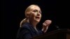 Bà Hillary Clinton xỉu, bị chấn thương