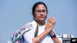 ནུབ་བངྒ་ལ་མངའ་སྡེའི་སྤྱི་ཁྱབ་བློན་ཆེན་མམ་ཏ་བྷ་ནར་ཇཱི།