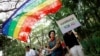 Parade Hari Kebebasan Gay di Bangkok, Thailand, 29 November 2018. Kabinet Thailand pada Selasa (21/11) menyetujui amandemen hukum perdata yang mengizinkan pernikahan sesama jenis. (Foto: Reuters)