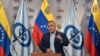 El fiscal general de Venezuela, Tarek William Saab, realiza una conferencia de prensa sobre casos de corrupción con la empresa petrolera estatal, PDVSA, en Caracas, Venezuela, el sábado 25 de marzo de 2023. (Foto AP/Matías Delacroix)