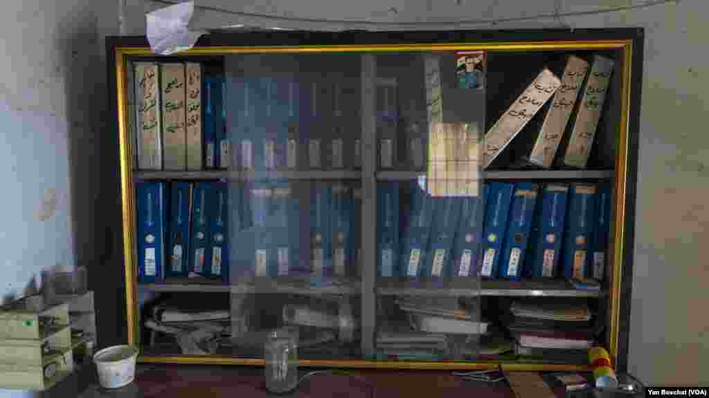 In the offices of the Mazzeh air base, files with flight and aircraft information were left untouched after the soldiers responsible for this airport left more than two weeks ago, in Damascus, on Dec. 19, 2024. (Yan Boechat/VOA)