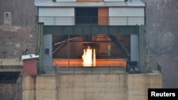 دا ازموینه د چین سرحد سره نژدې شوې ده او د لیدو لپاره یي د شمالي کوریا رهبر کیم جونګ اون سهار وختې ورغلې و