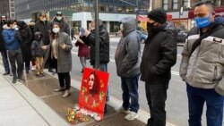 په نیویارک کې د کېنېډا قونسلګرۍ مخ ته د کریمې بلوچ د مړینې په ضد احتجاج.