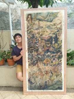 Atreyu Moniaga, dengan salah satu karyanya (Dok: Atreyu Moniaga)