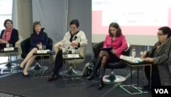 Učesnice panela povodom kraja projekta Akademija ženskog liderstva: Marija Lugarić (SDP, Hrvatska), Elvira Kovač (SVM), Gordana Čomić (DS), Brankica Janković (poverenica za zaštitu ravnopravnosti) i Sonja Liht (Fond za političku izuzetnost) (Foto: Veljko Popović, VOA)